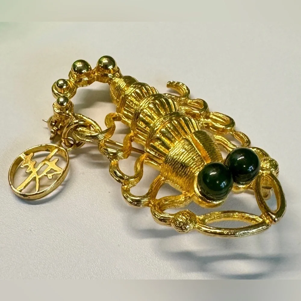 Vintage Hobé Gold Plated Jade Scorpion Figural Pin Brooch Rare